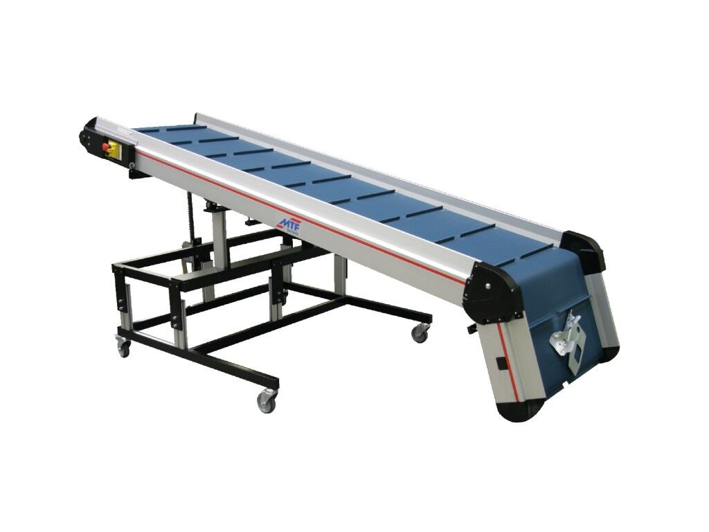 Angled conveyor belt type PL with rack and pinion adjustment and magnets for the transport of punched parts behind a press at a flexible angle