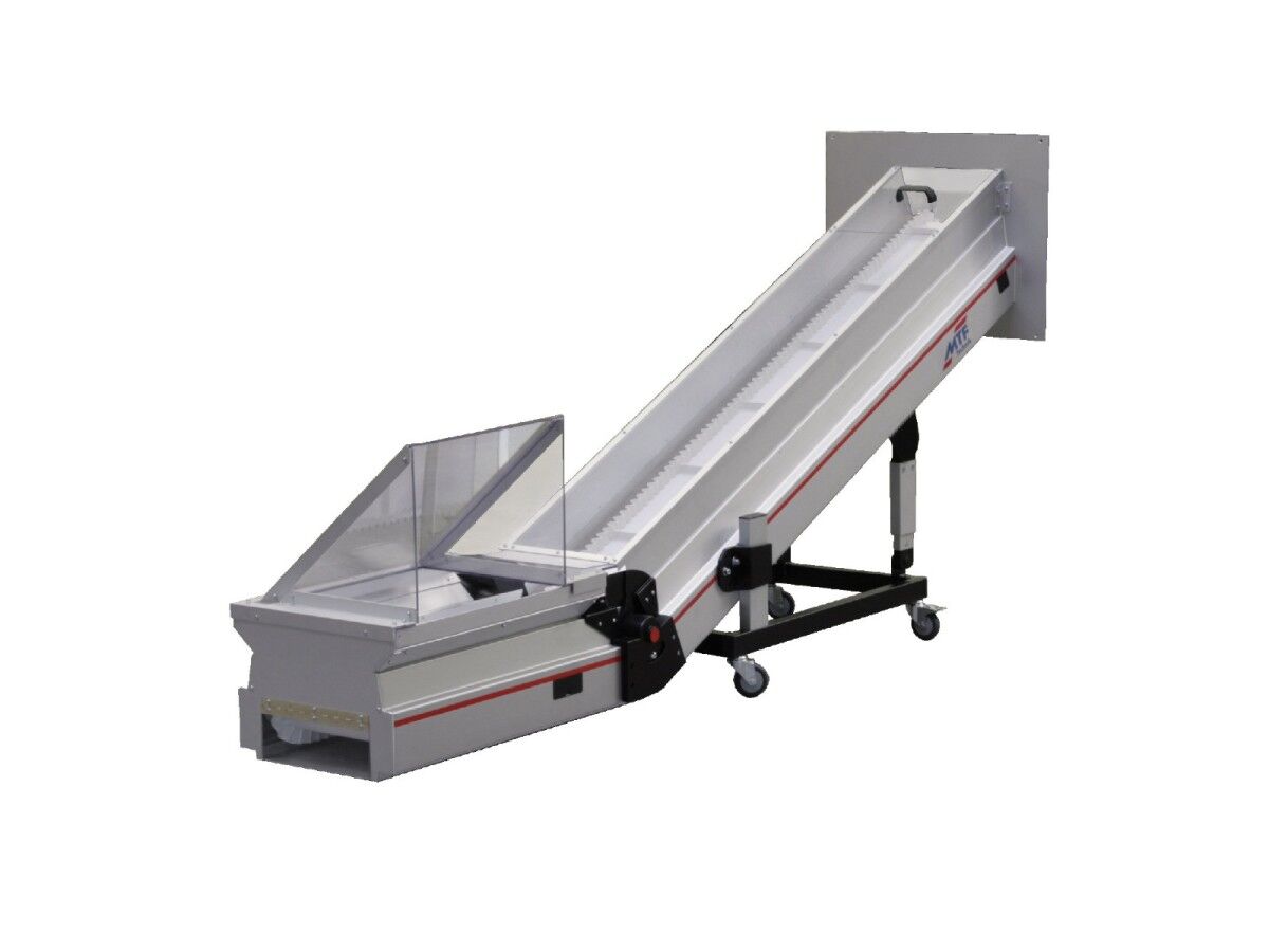 Fully encapsulated conveyor belts with polycarbonate for conveying pharmaceutical parts in a clean room