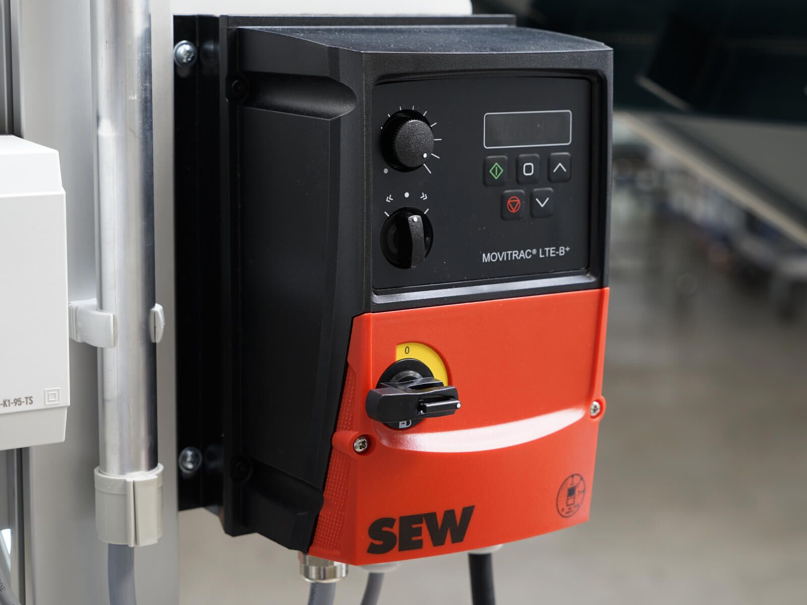 Frequency converter as accessory for a conveyor